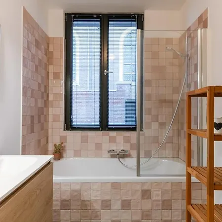 Appartement Huswell - Luxurious Near The City-centre Of